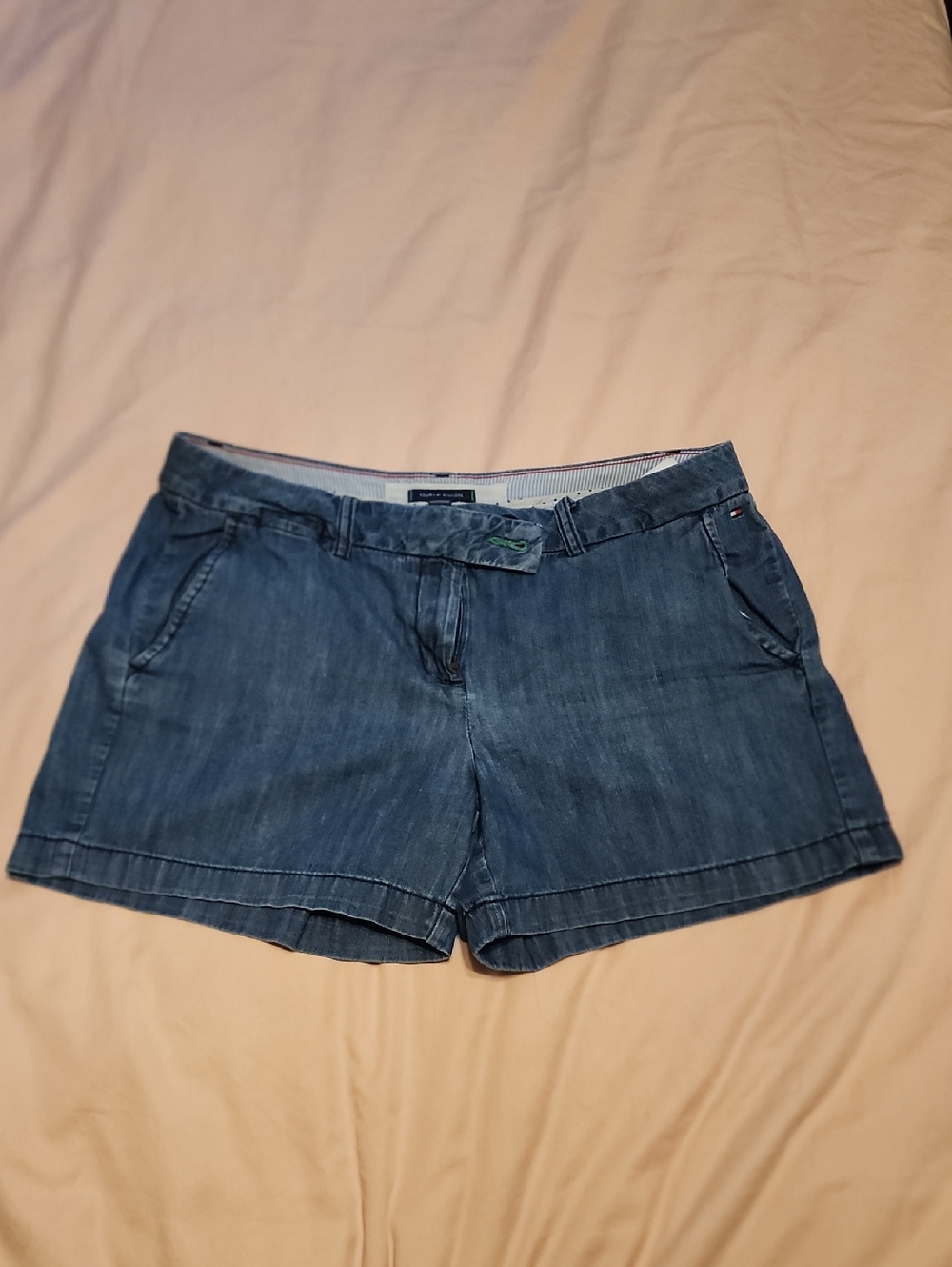 Tommy Hilfiger Women's Blue Denim-Style Shorts